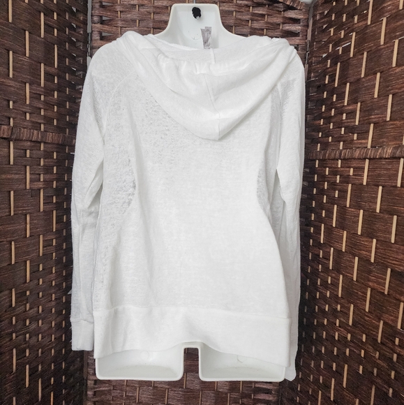 PASSION-I hoodie color white good with It is from Las Vegas, Nevada. - Picture 3 of 9